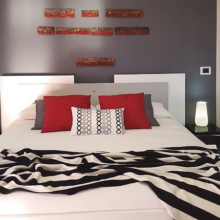 Stone'S B&B ซาแลร์โน ภายนอก รูปภาพ
