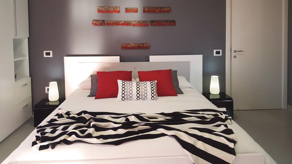Stone'S B&B ซาแลร์โน ภายนอก รูปภาพ